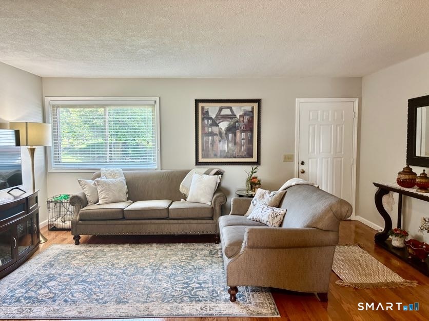 27 Crows Nest Lane Danbury CT 06810