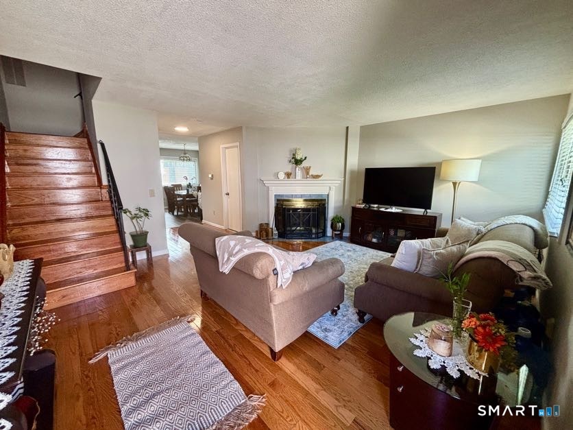 27 Crows Nest Lane Danbury CT 06810