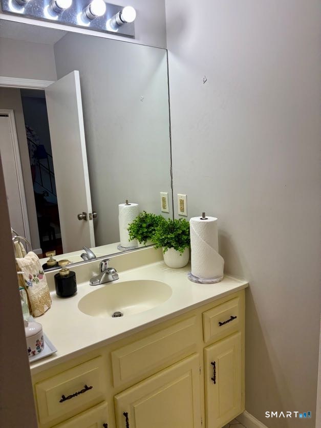 27 Crows Nest Lane Danbury CT 06810