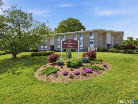 281 Gardner Avenue New London CT 06320