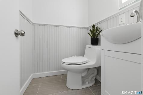 281 Gardner Avenue New London CT 06320