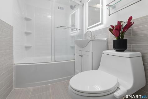 281 Gardner Avenue New London CT 06320