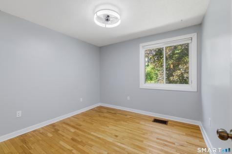 281 Gardner Avenue New London CT 06320