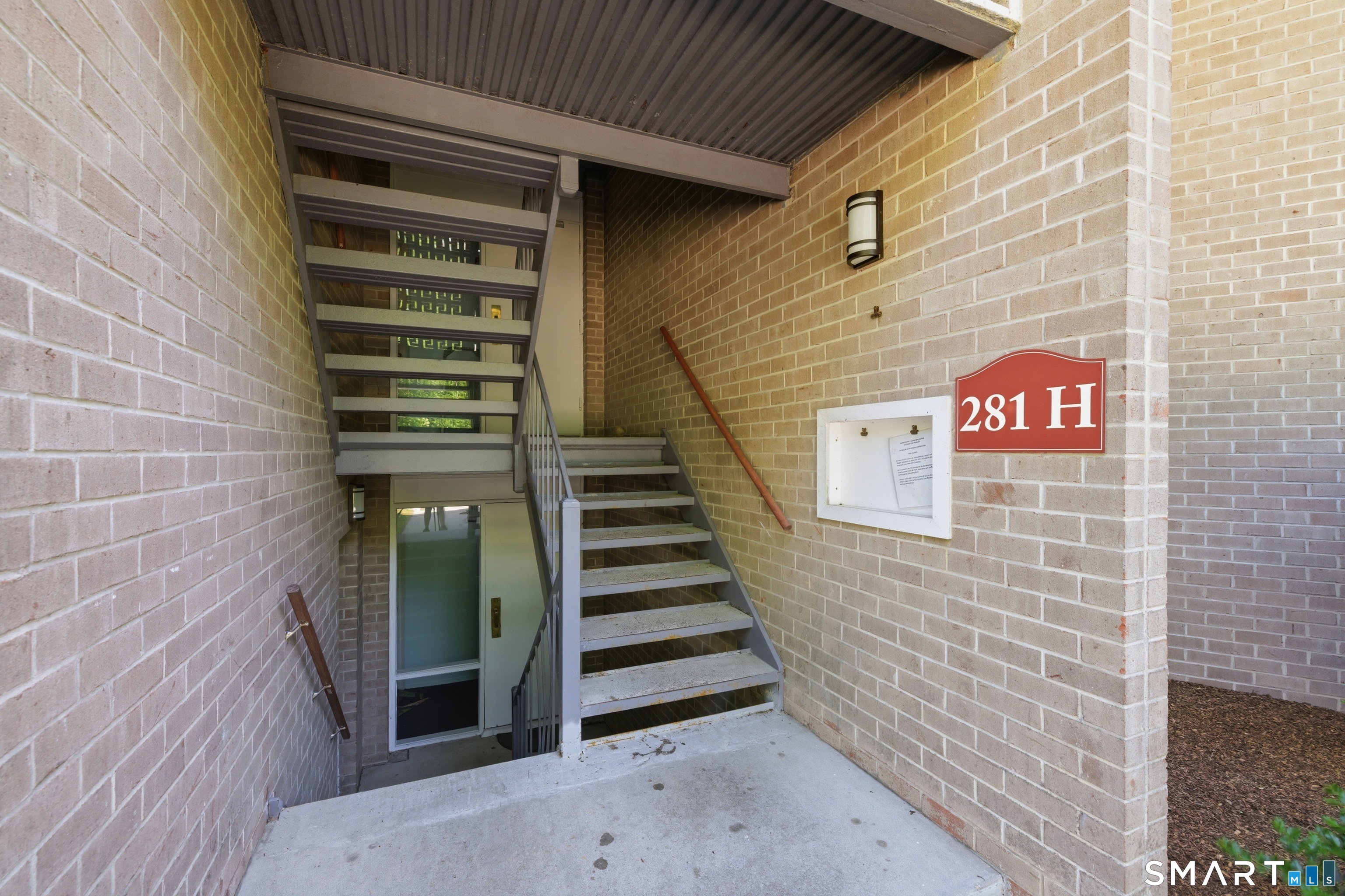 281 Gardner Avenue New London CT 06320