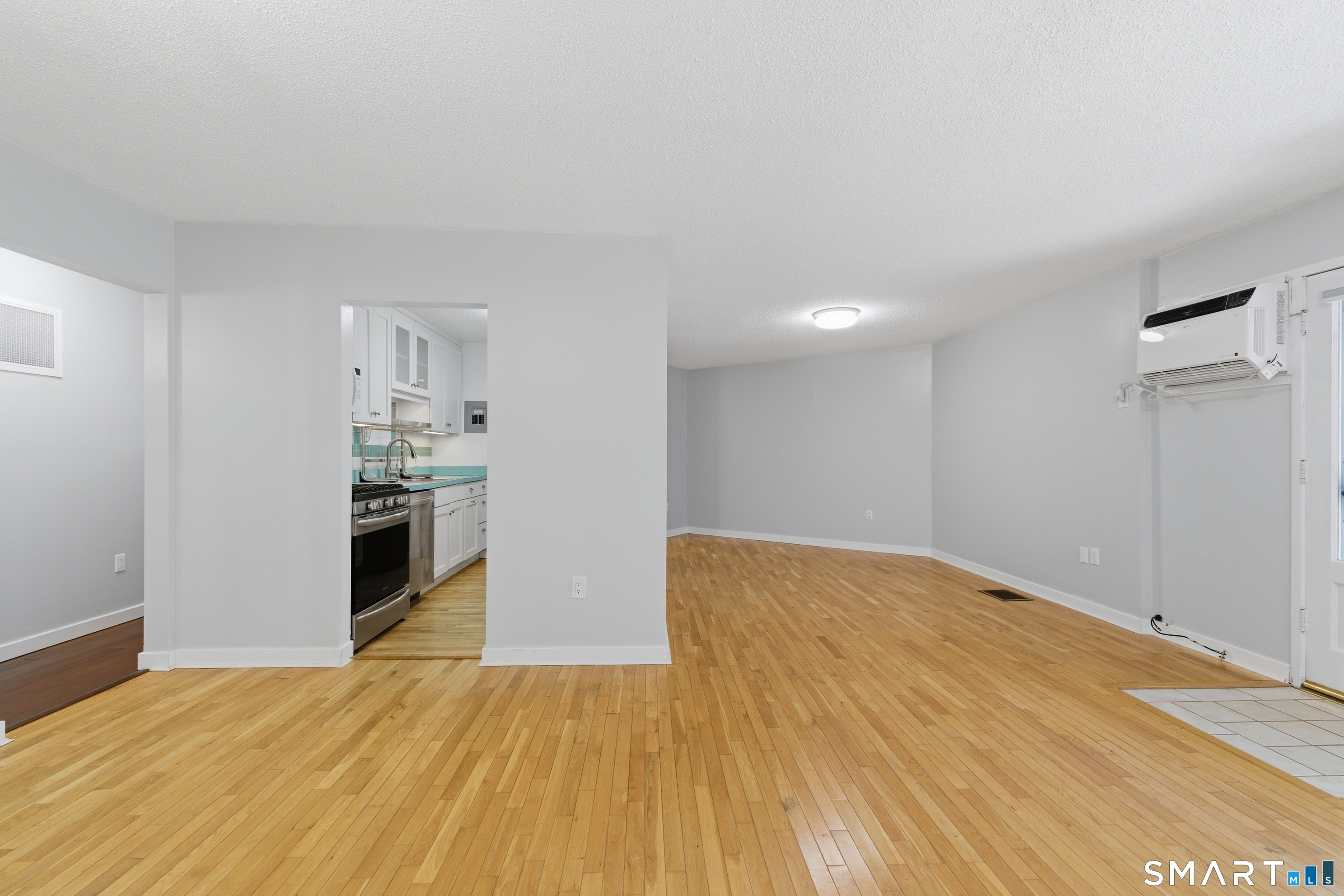 281 Gardner Avenue New London CT 06320