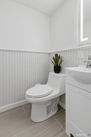 281 Gardner Avenue New London CT 06320