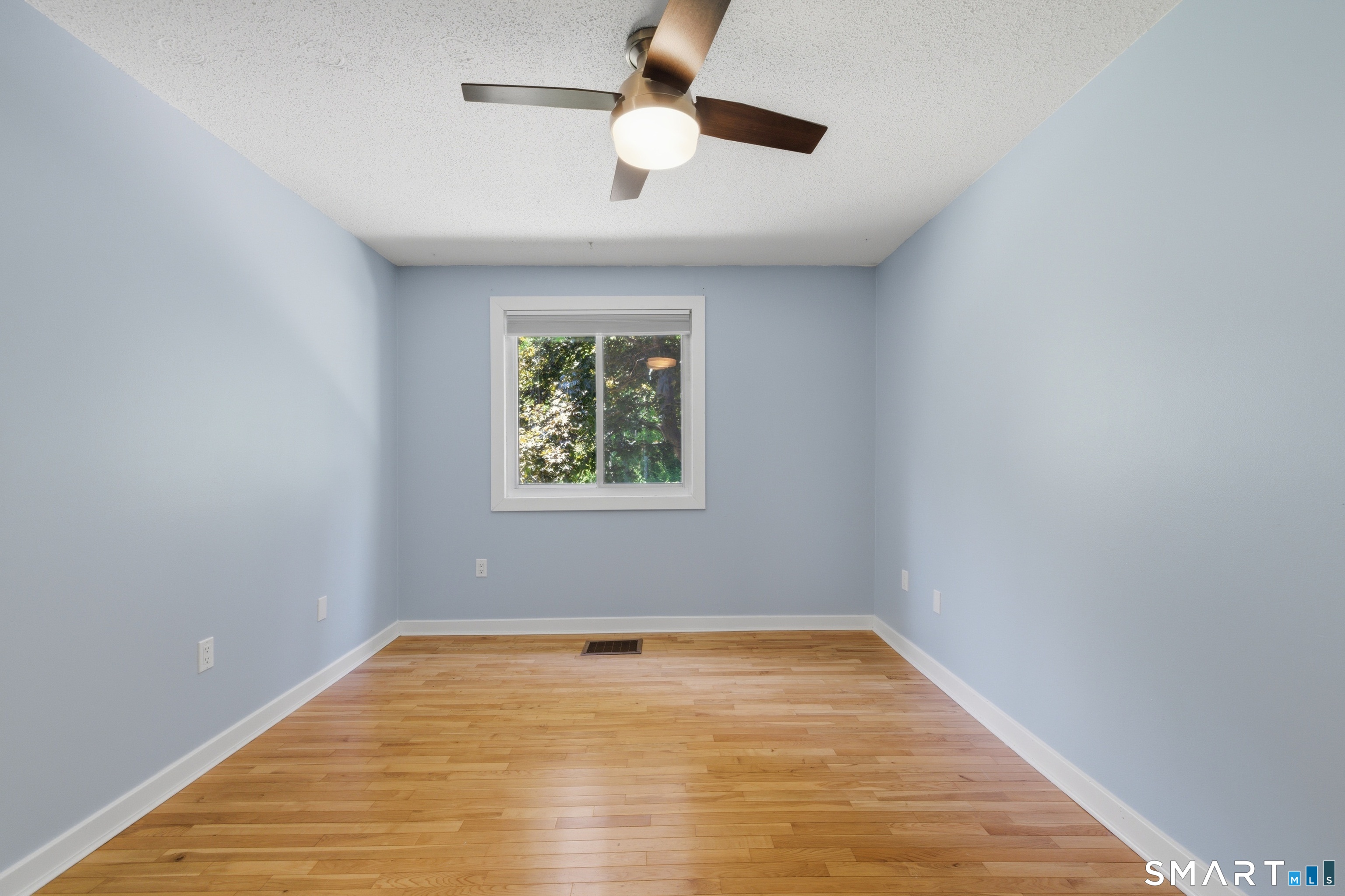 281 Gardner Avenue New London CT 06320