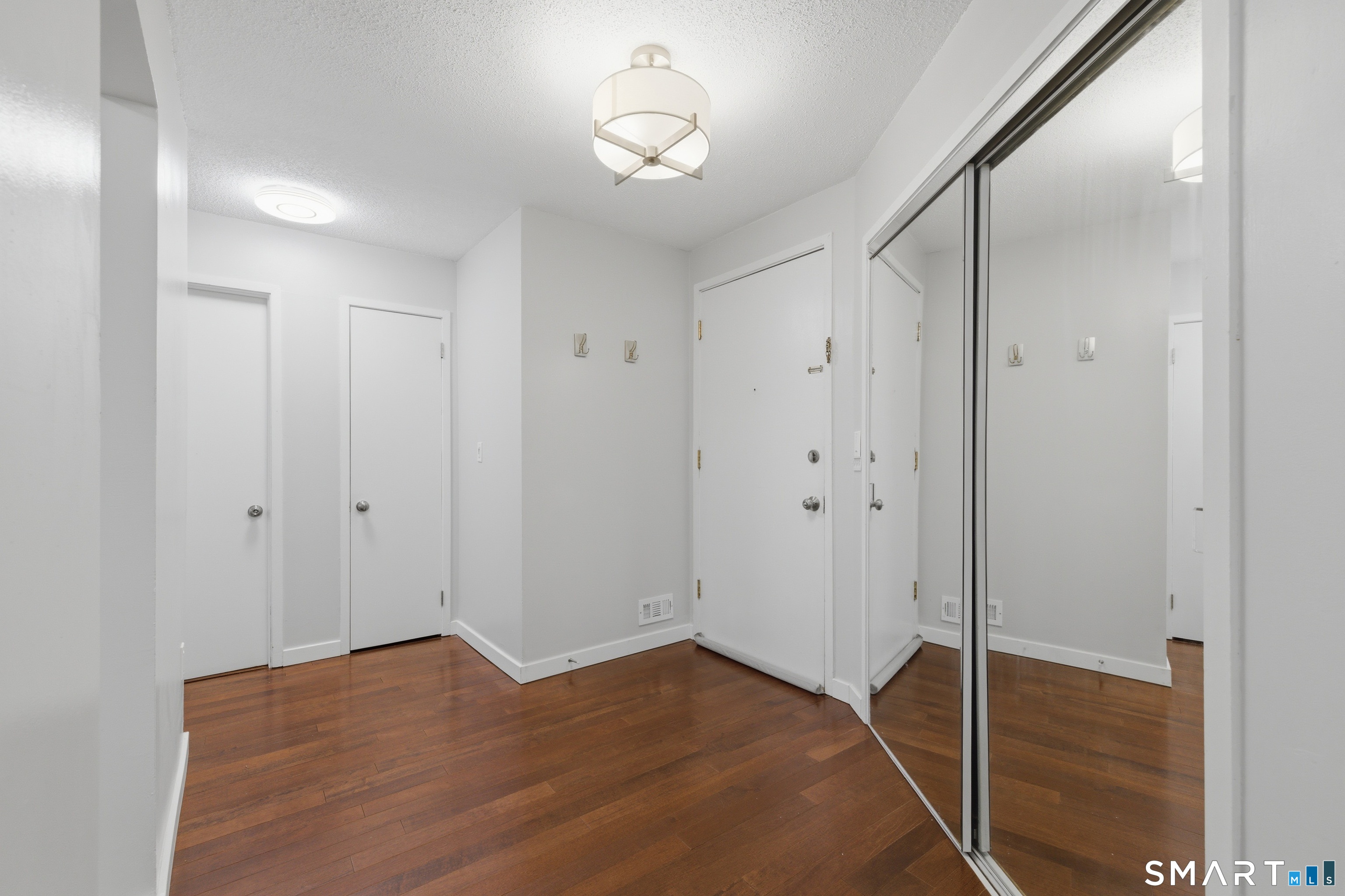 281 Gardner Avenue New London CT 06320