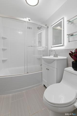 281 Gardner Avenue New London CT 06320