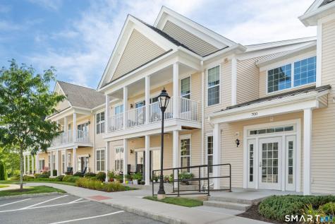 714 Center Meadow Lane Danbury CT 06810