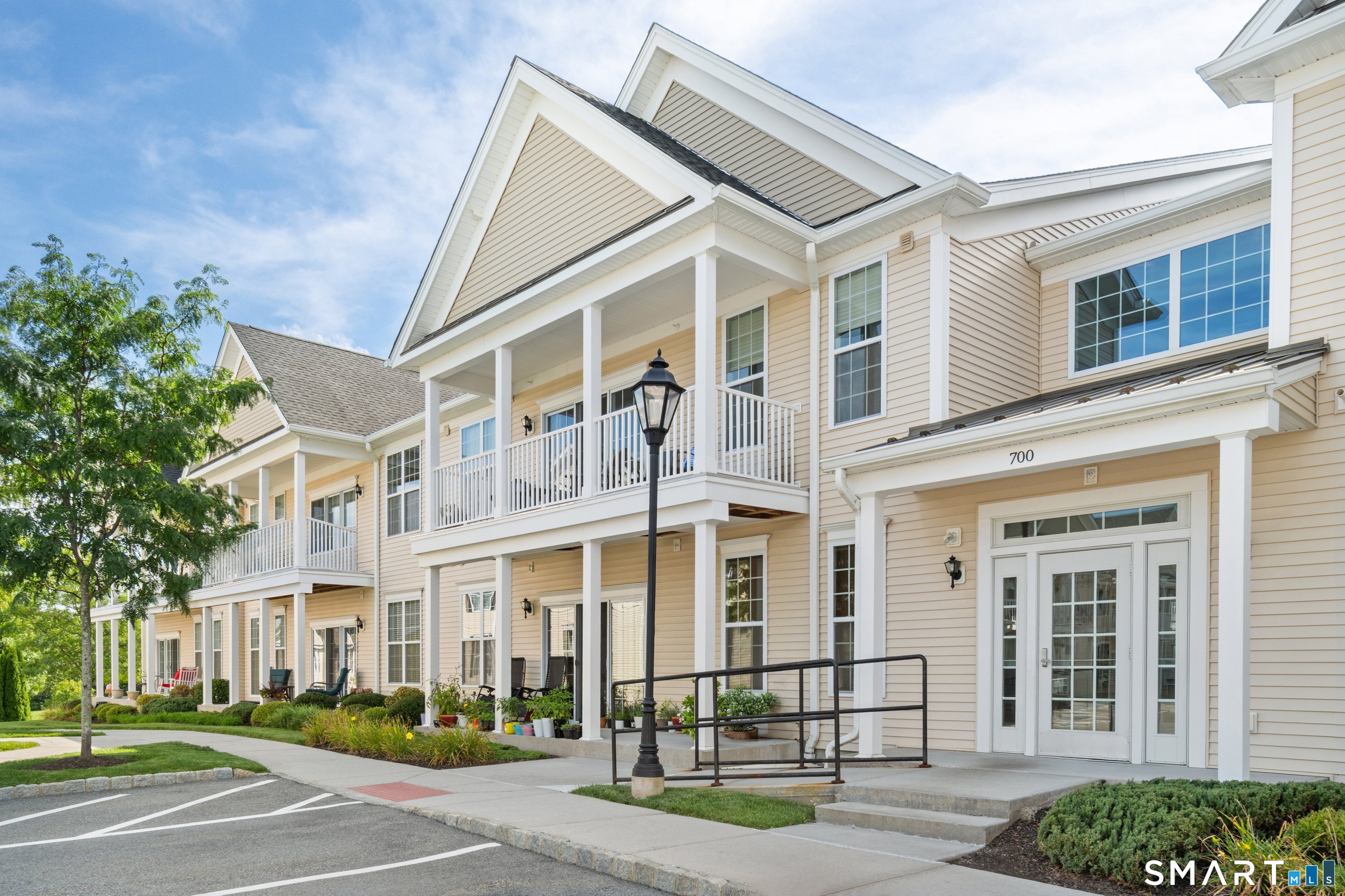 714 Center Meadow Lane Danbury CT 06810