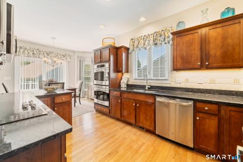 71 Links Way Oxford CT 06478