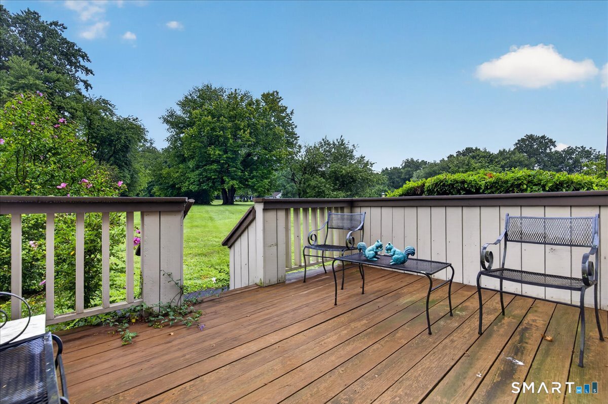 393 Ottawa Lane Stratford CT 06614