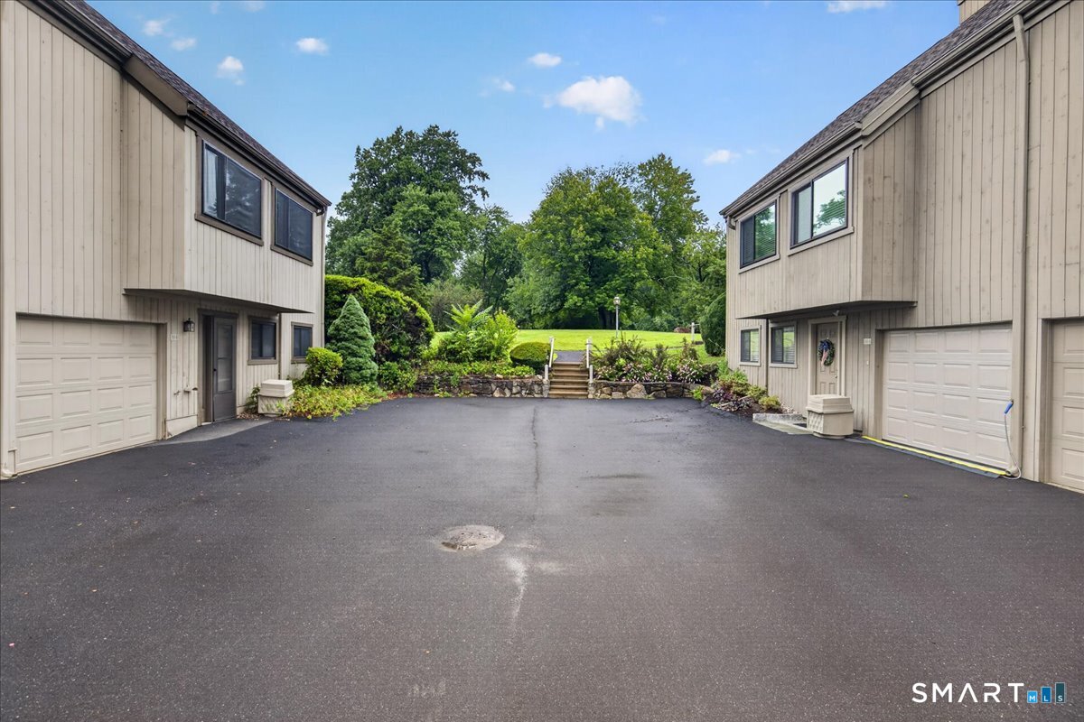 393 Ottawa Lane Stratford CT 06614