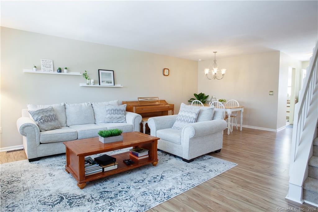 72 Hilltop Drive Simsbury CT 06089