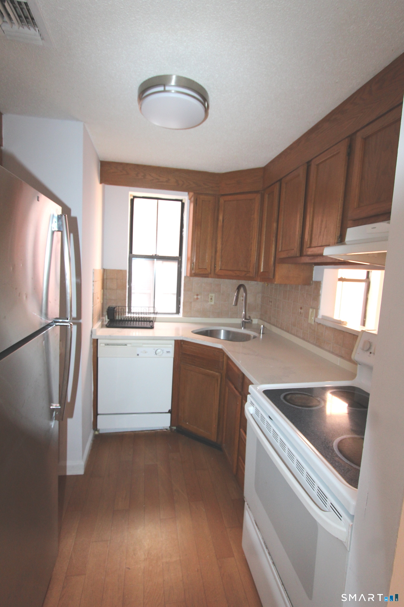 28 Essex Street Hartford CT 06114