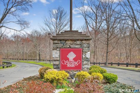 1502 Pinnacle Way Danbury CT 06811