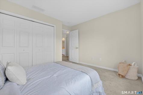 1502 Pinnacle Way Danbury CT 06811