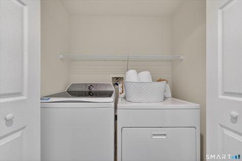 1502 Pinnacle Way Danbury CT 06811