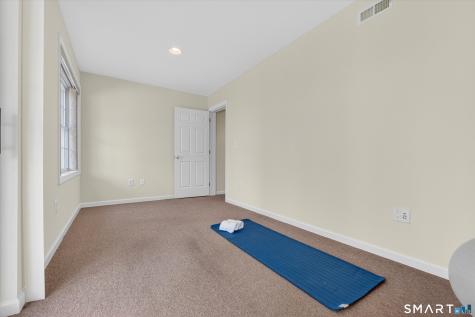 1502 Pinnacle Way Danbury CT 06811