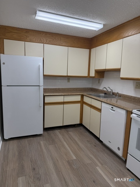 949 Pleasant Valley Road South Windsor CT 06074