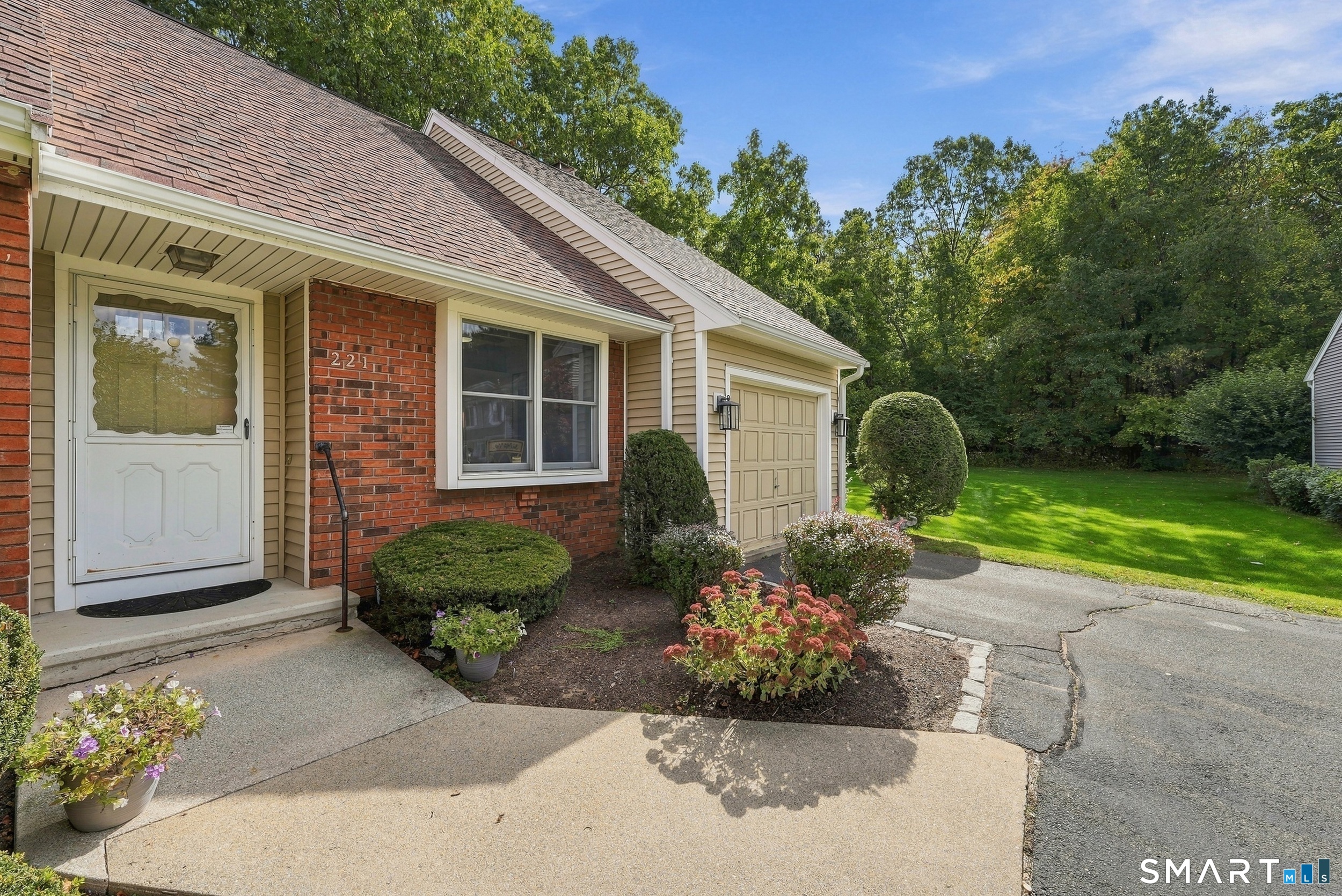 221 The Meadows Enfield CT 06082