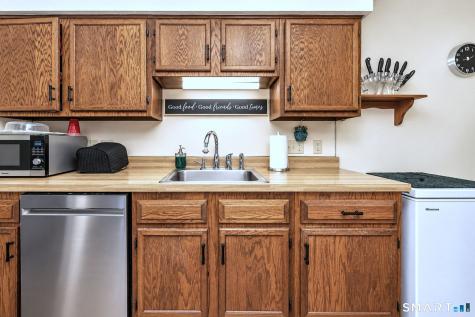12 Derbyshire Derby CT 06418