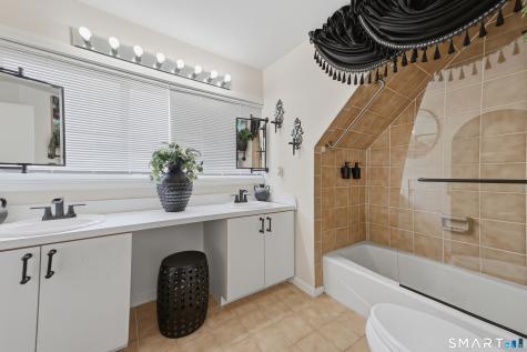 3 Montoya Drive Branford CT 06405
