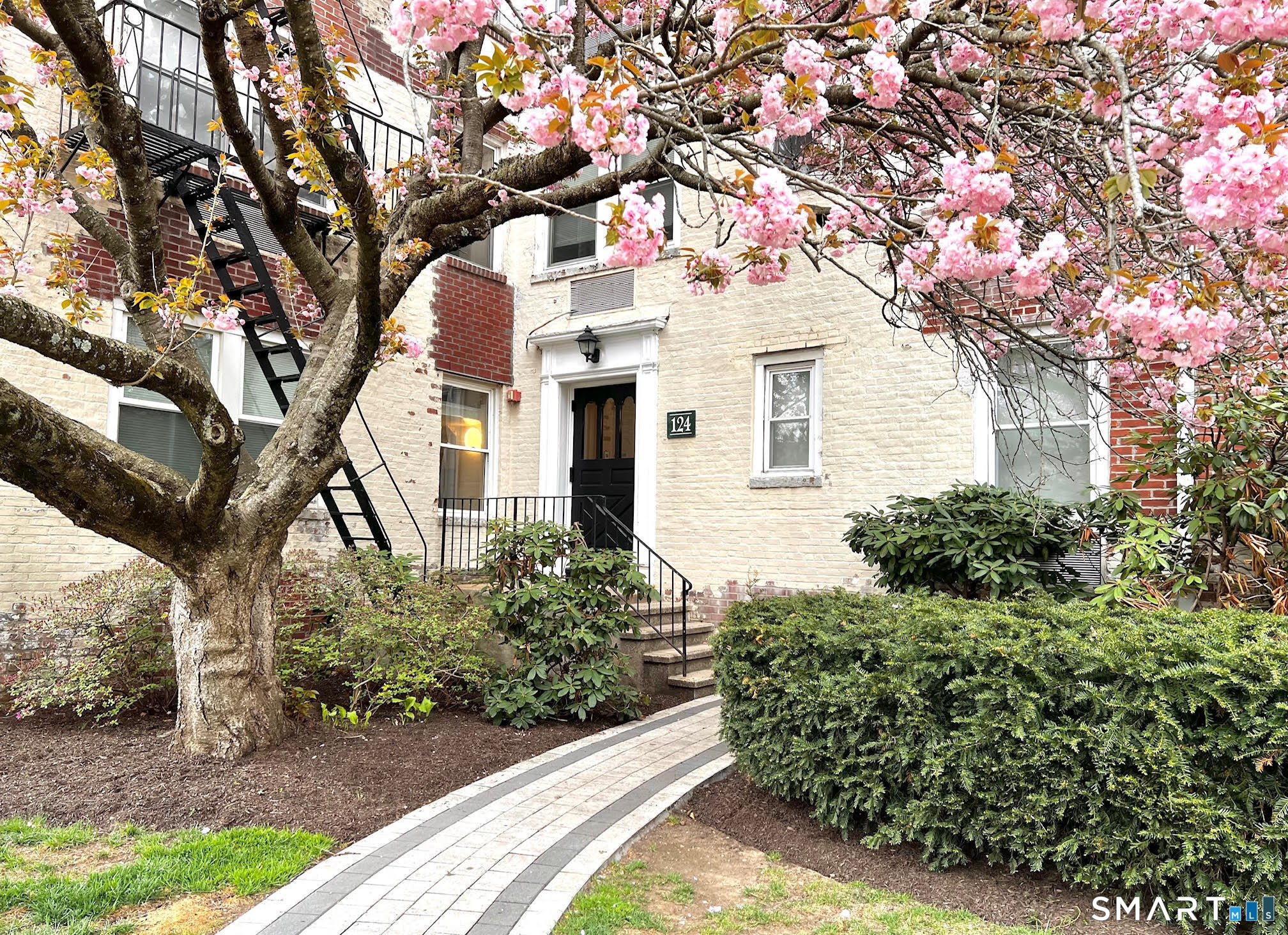 124 Woodside Green Stamford CT 06905