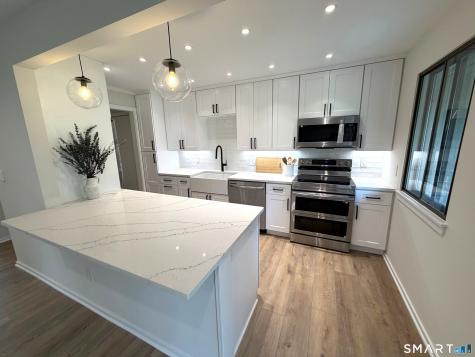 32 Heritage Village Southbury CT 06488