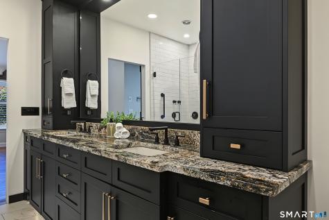 5 Lancaster Court Avon CT 06001