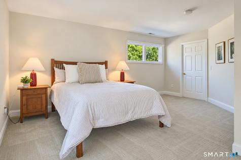 5 Lancaster Court Avon CT 06001