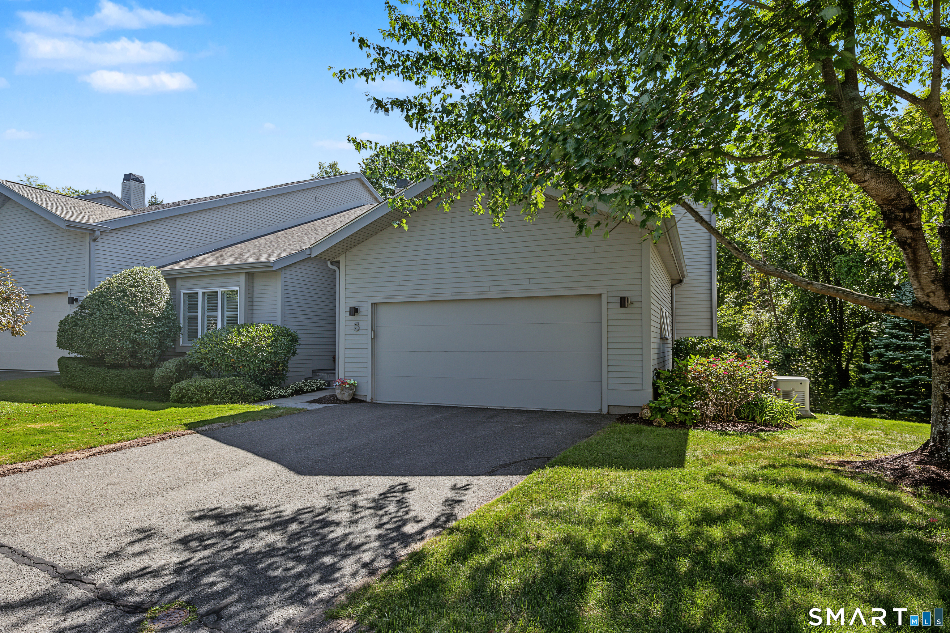 5 Lancaster Court Avon CT 06001