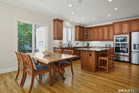 5 Lancaster Court Avon CT 06001