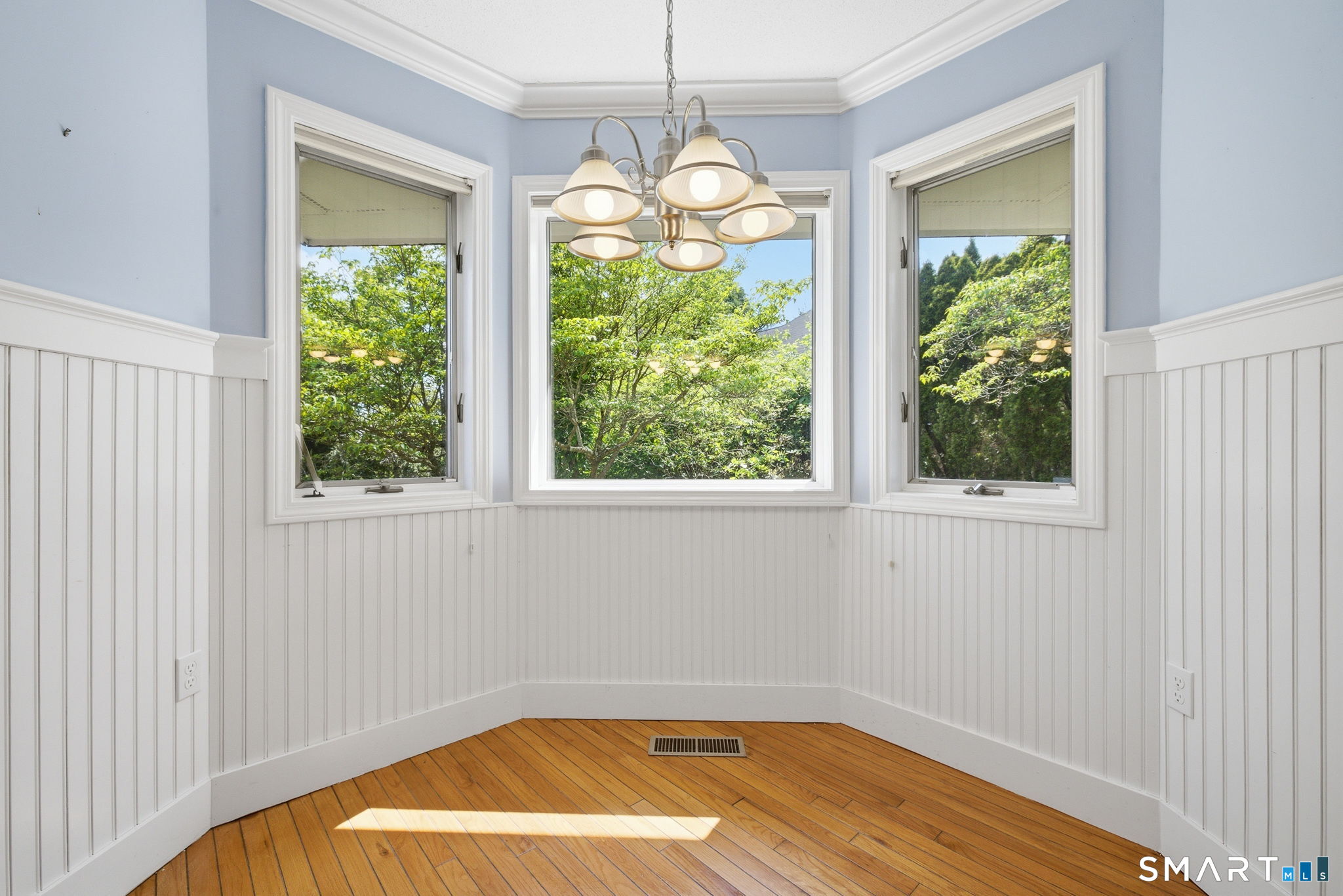 24 Biltmore Park Bloomfield CT 06002