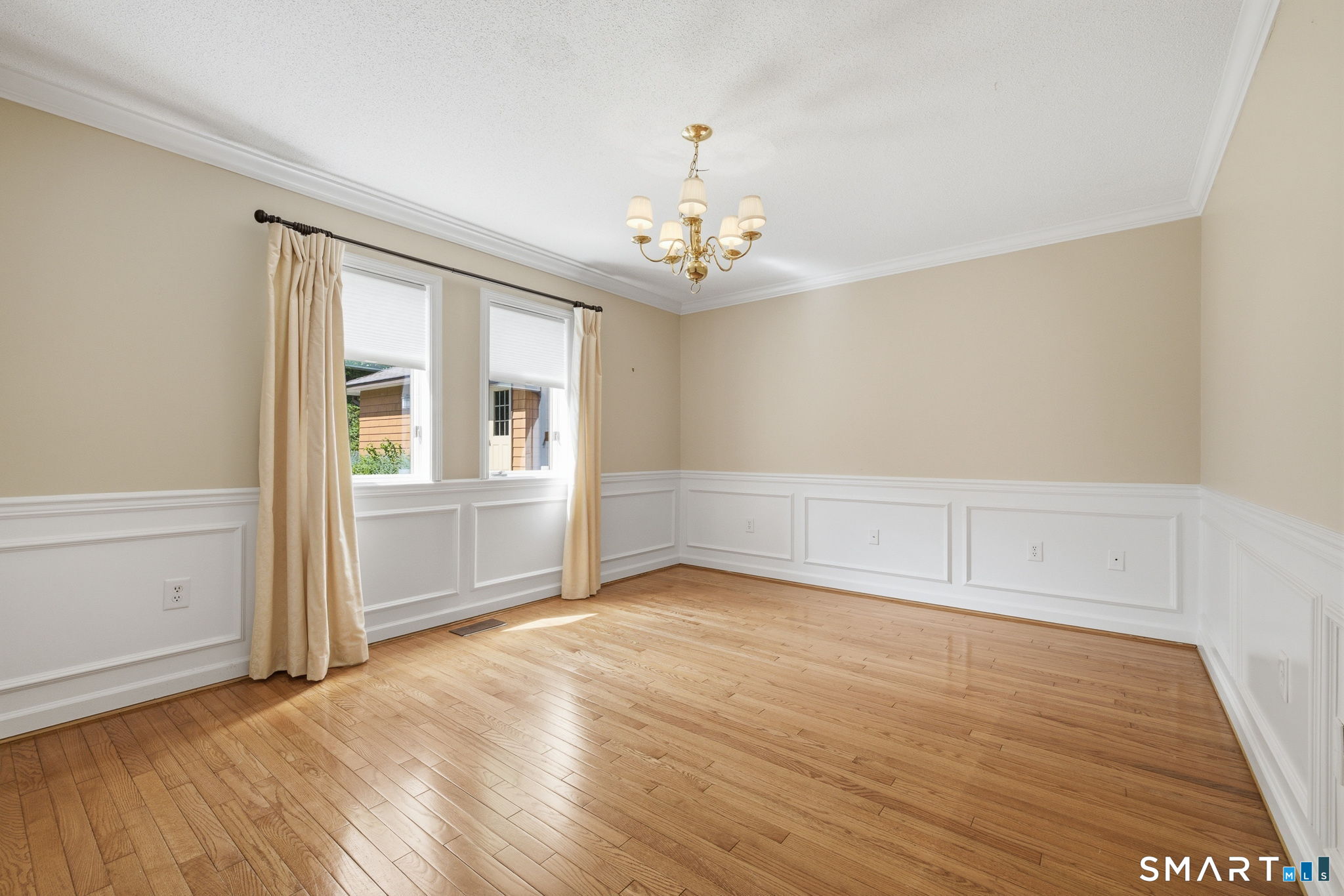 24 Biltmore Park Bloomfield CT 06002