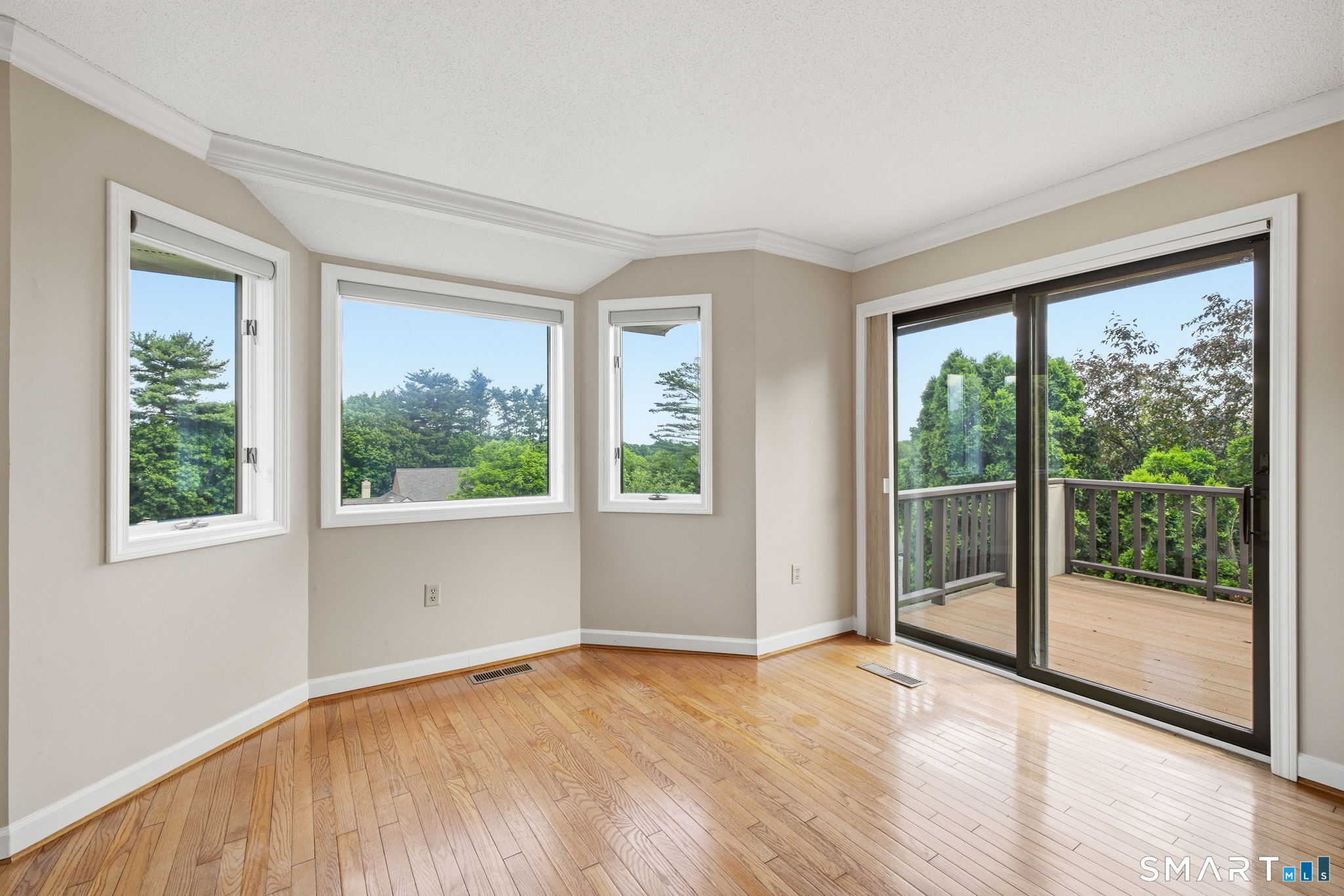 24 Biltmore Park Bloomfield CT 06002