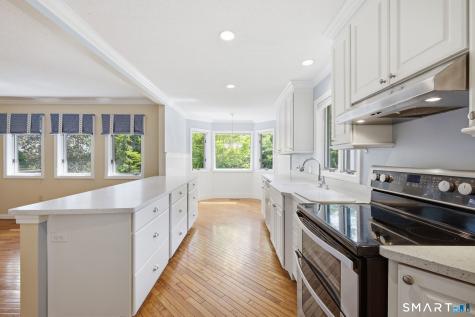 24 Biltmore Park Bloomfield CT 06002