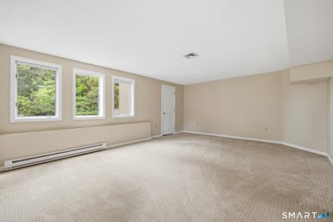 24 Biltmore Park Bloomfield CT 06002