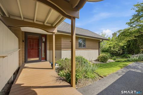 24 Biltmore Park Bloomfield CT 06002