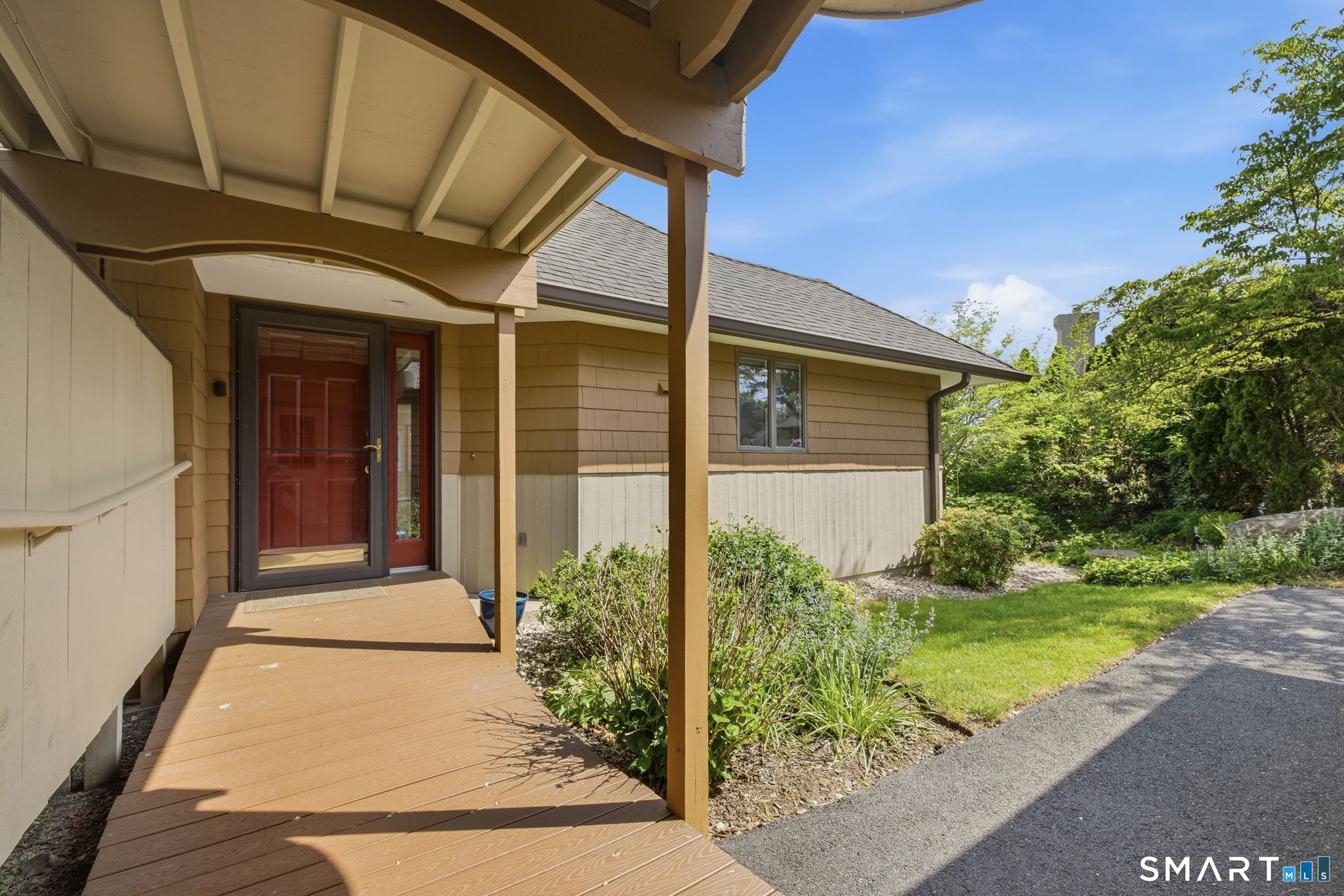 24 Biltmore Park Bloomfield CT 06002