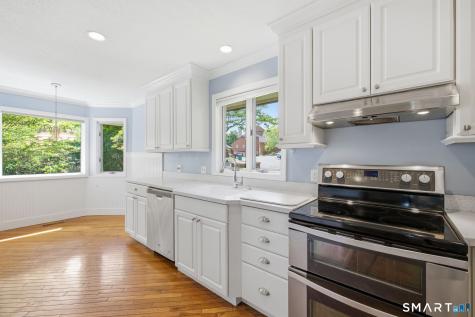 24 Biltmore Park Bloomfield CT 06002