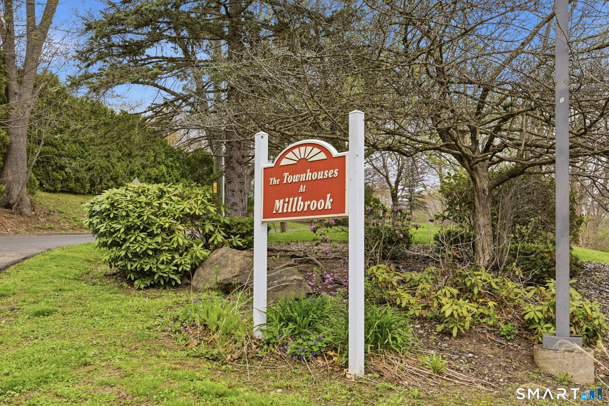 6 Elizabeth Court East Windsor CT 06016