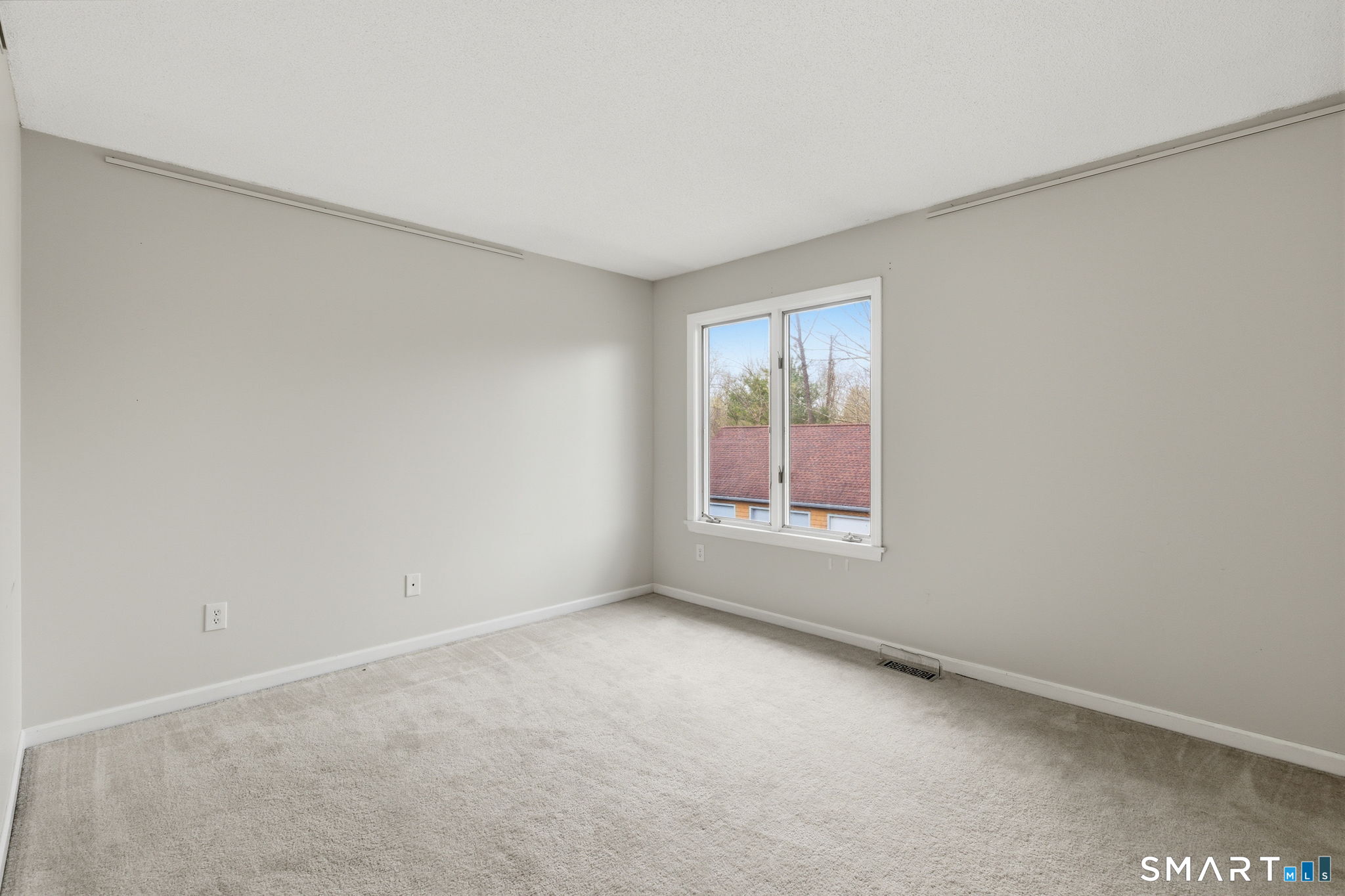 6 Elizabeth Court East Windsor CT 06016