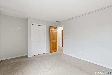 6 Elizabeth Court East Windsor CT 06016