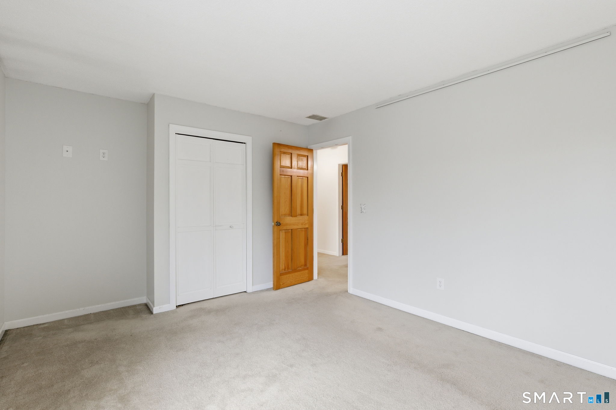 6 Elizabeth Court East Windsor CT 06016