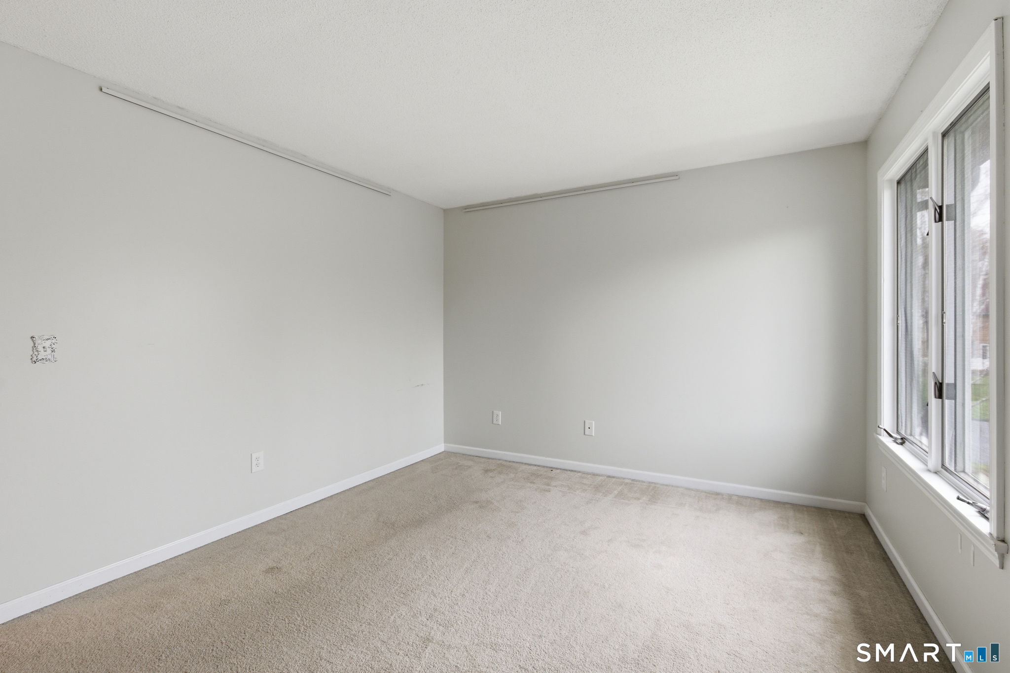 6 Elizabeth Court East Windsor CT 06016