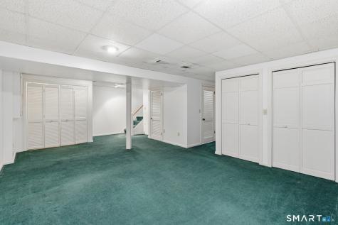 6 Elizabeth Court East Windsor CT 06016