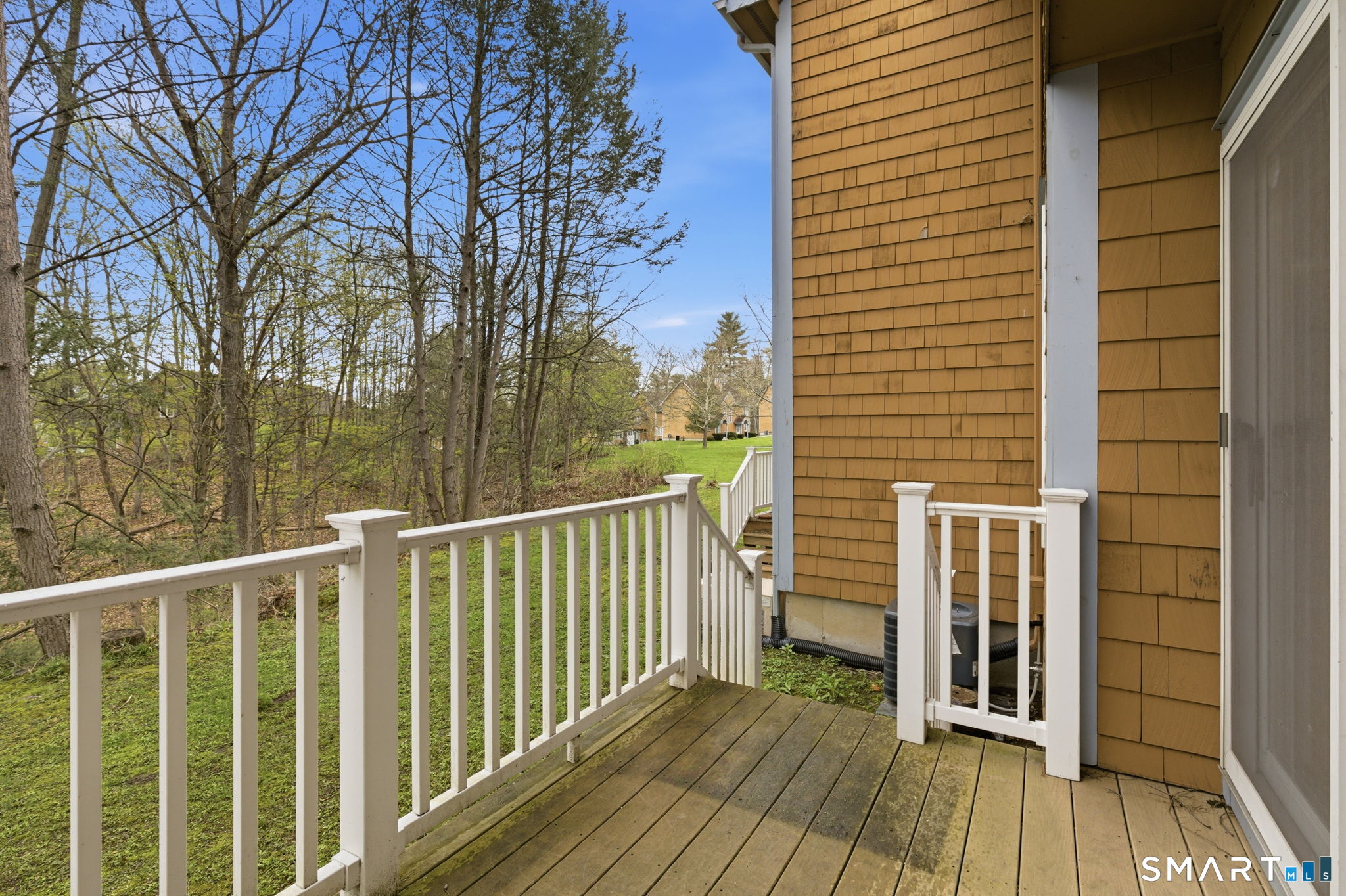 6 Elizabeth Court East Windsor CT 06016