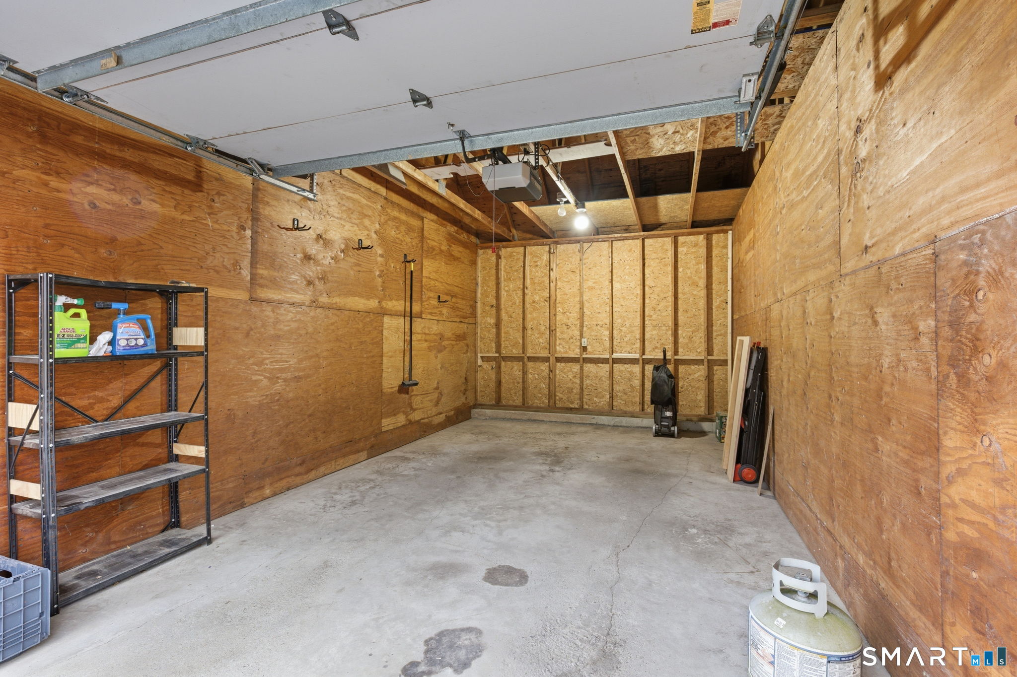 6 Elizabeth Court East Windsor CT 06016